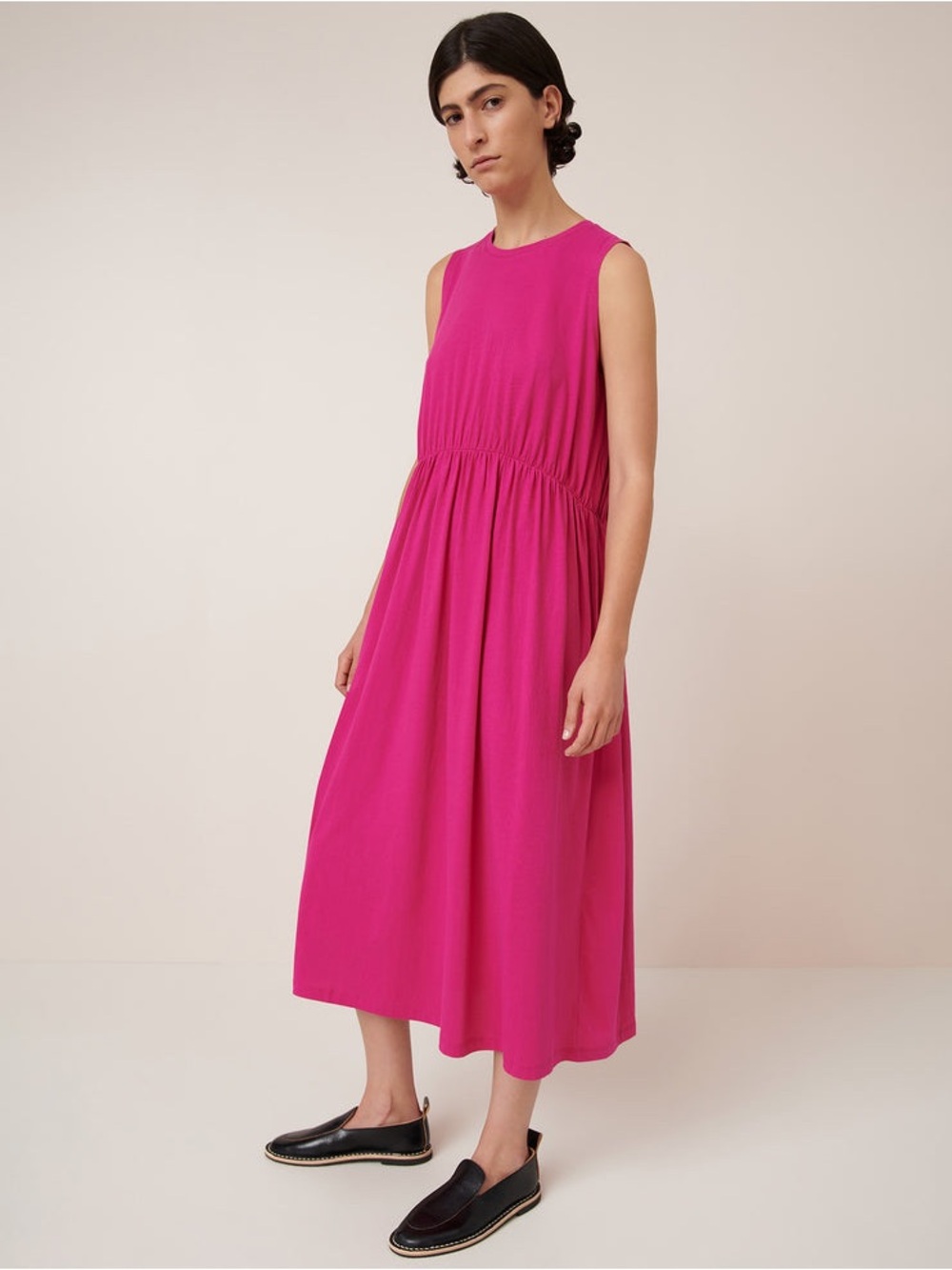Kowtow Light Curve Organic Cotton Relaxed Sleeveless Dress in Magenta Sz Medium